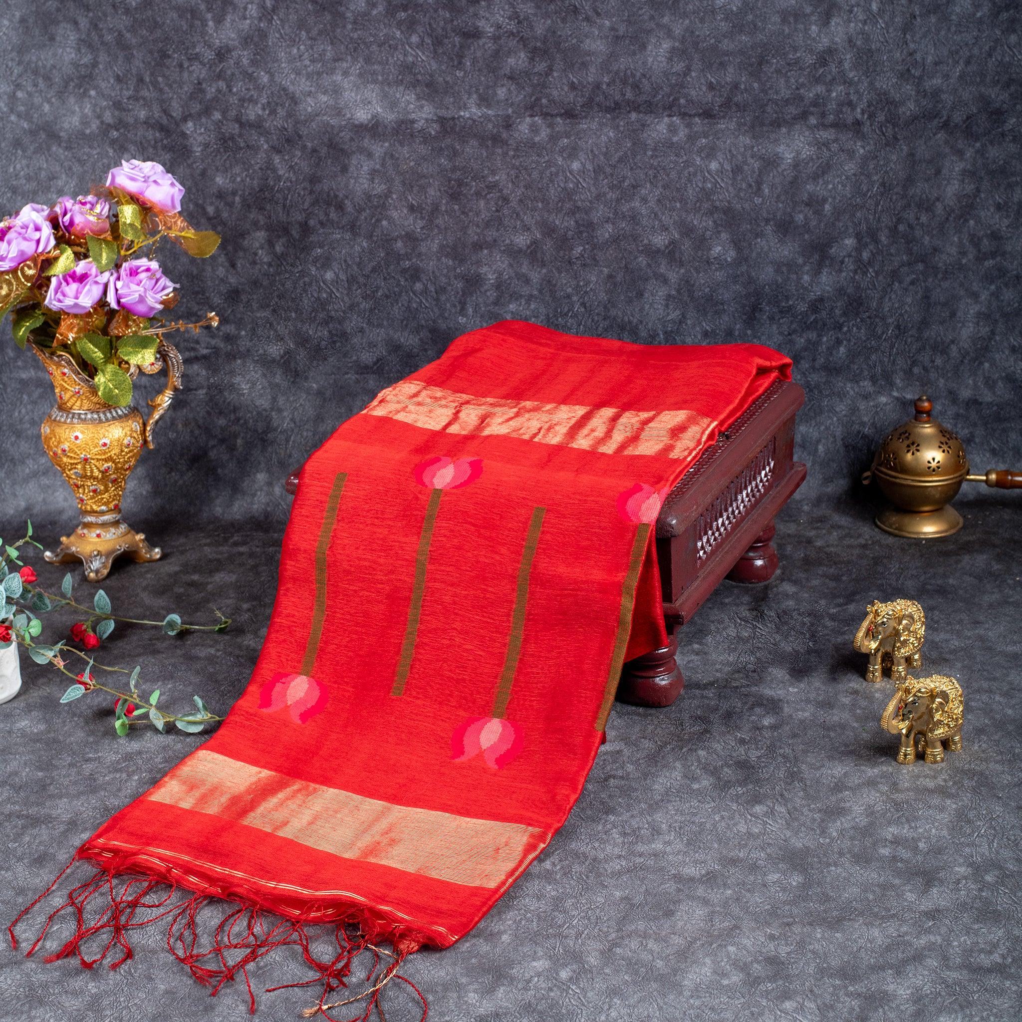 Matka Silk Jamdani Saree – Handwoven Artistic Elegance-Red - Kleem Boutique Main image