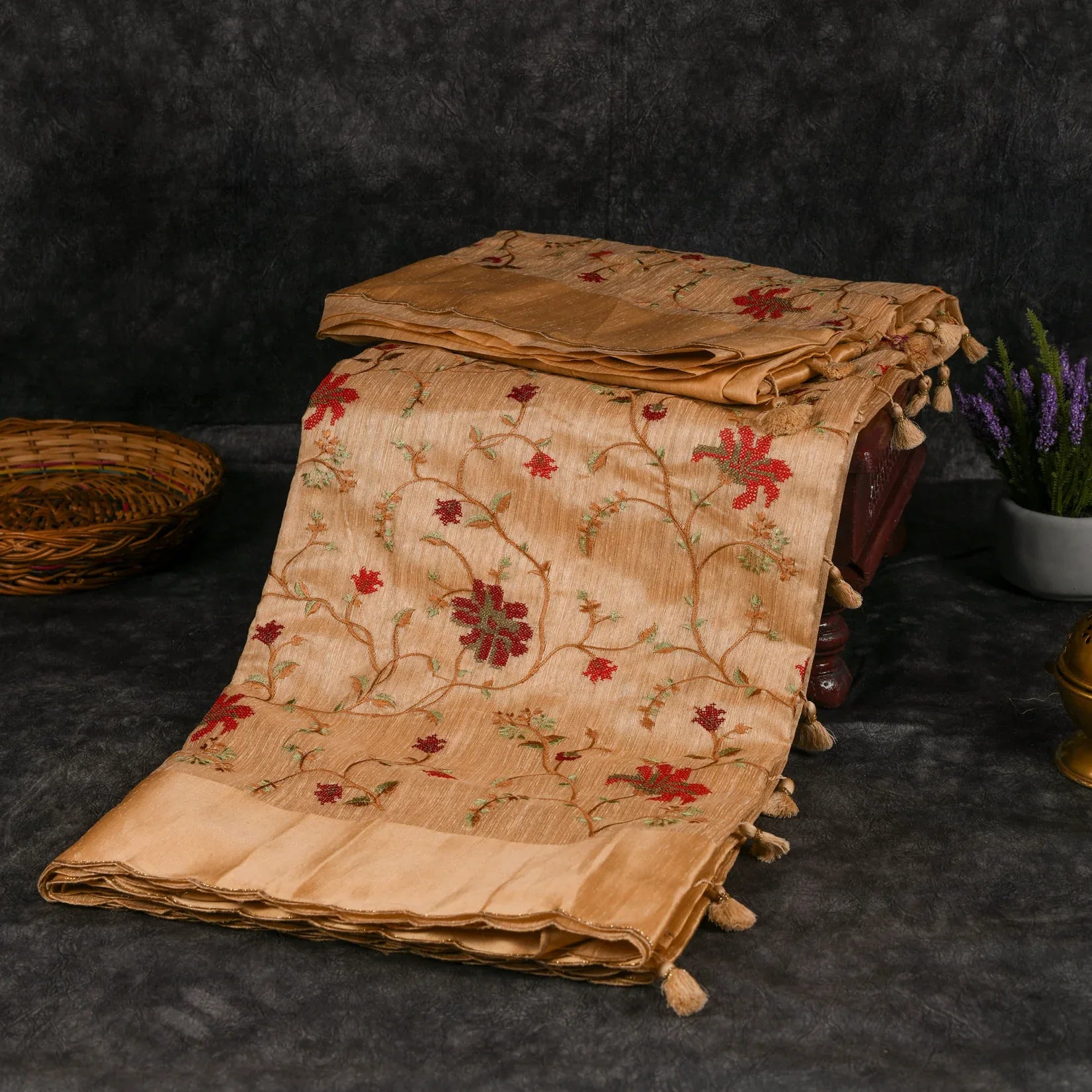 Tussar Jute Off-White Saree with Cross-Stitch Embroidery and Scallop Border - Kleem Boutique Main image