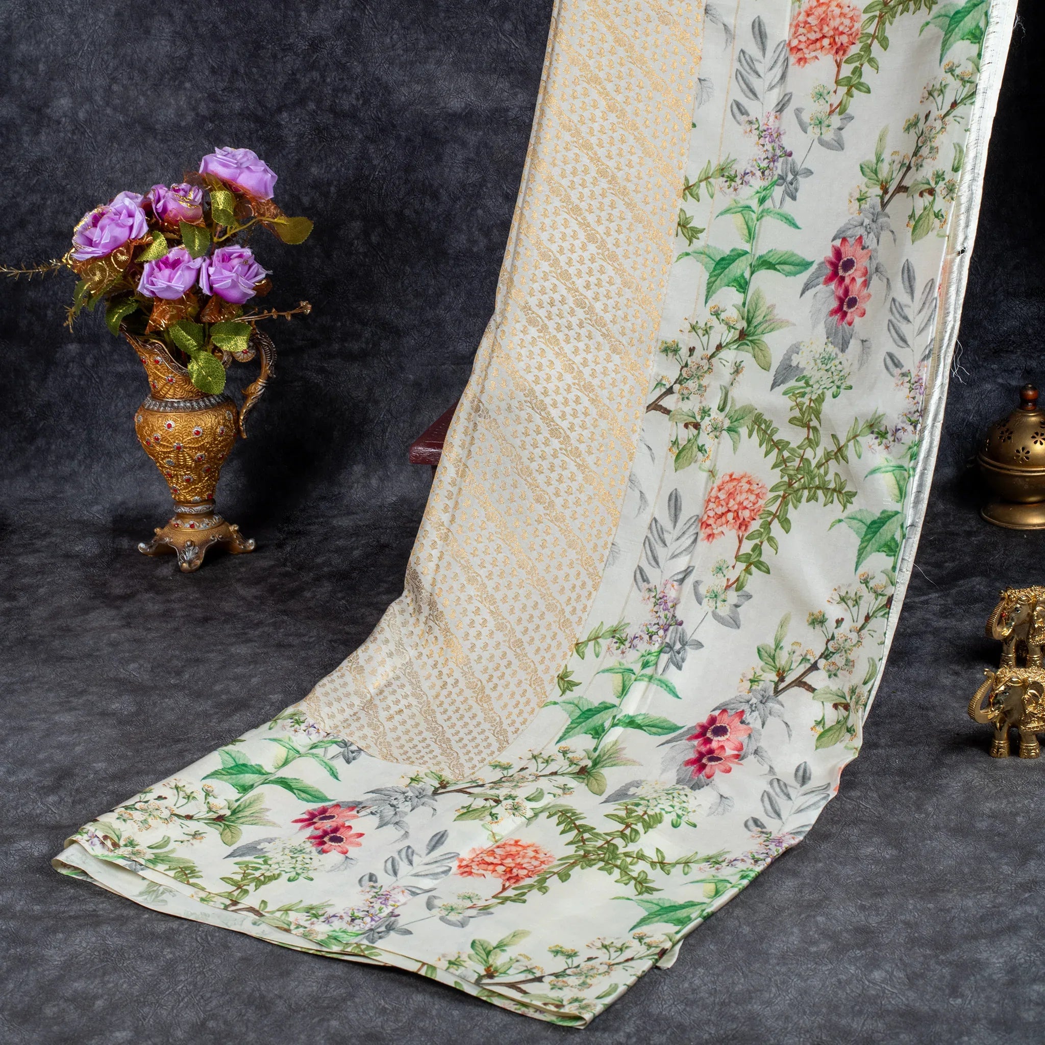 Pure Handloom Kanchi Jacquard Silk Saree with Floral Digital Border – Off-White & Gold Secondary image