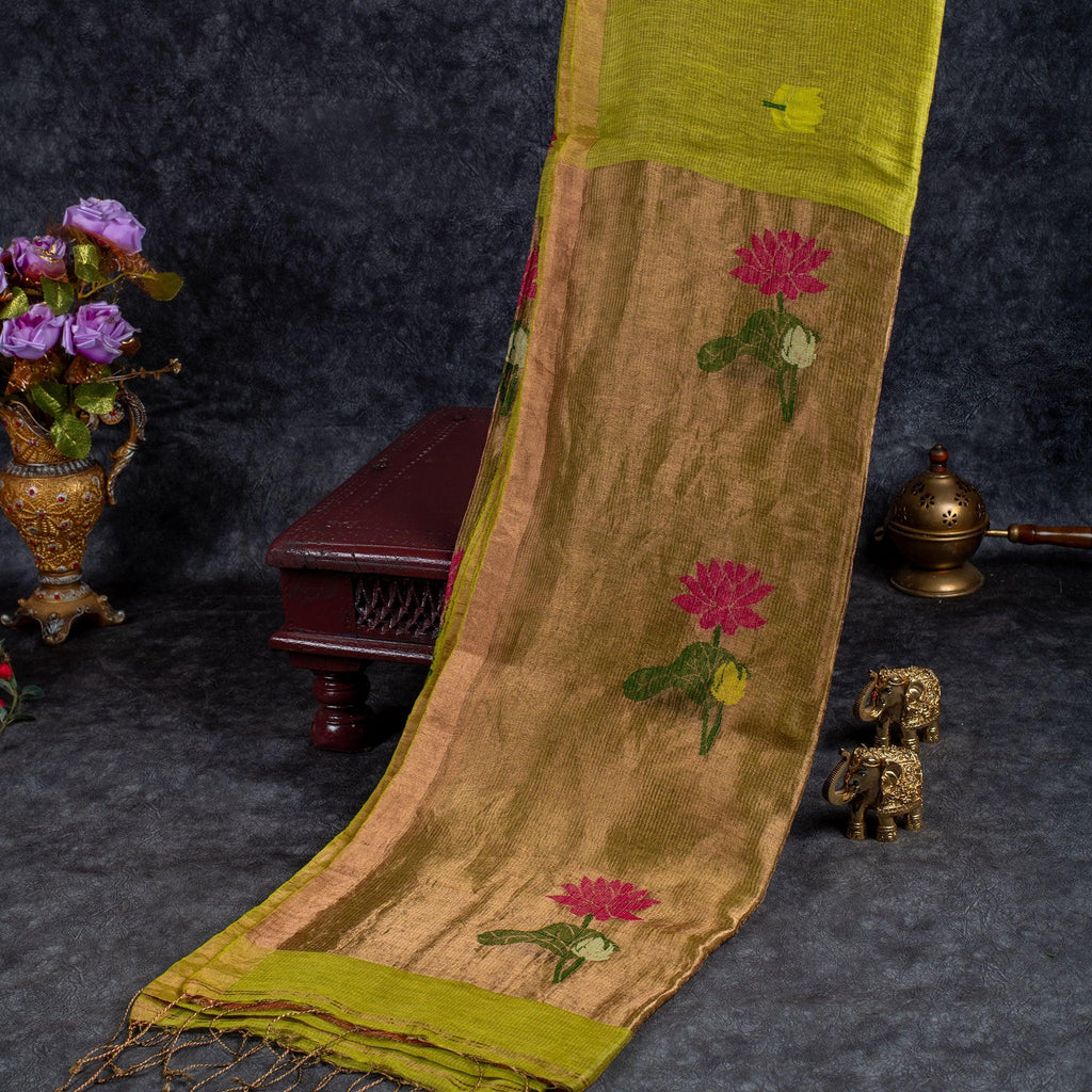 Matka Silk Jamdani Lotus Design Saree – Handwoven Heritage Elegance-Mehandi Green - Kleem Boutique