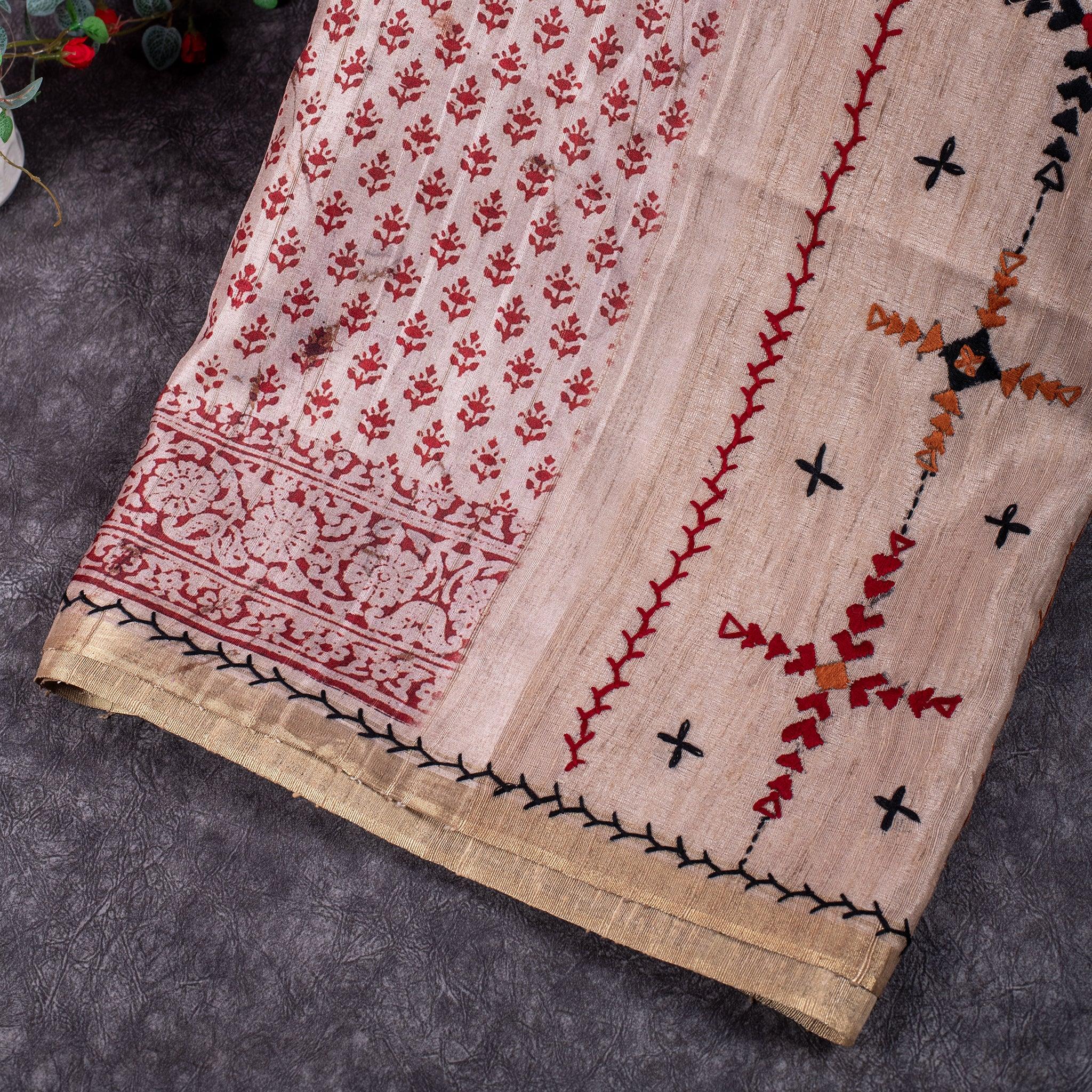 Semi Tussar Silk Saree – Dabu Print with Kantha Work Pallu Secondary image