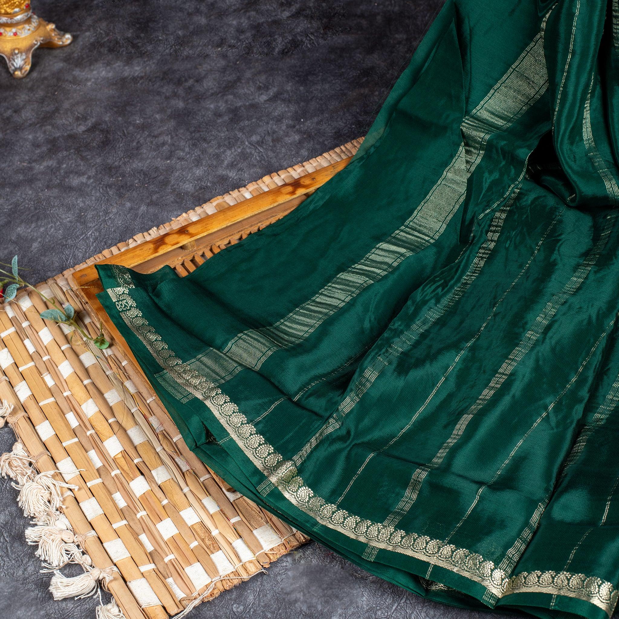 Mysore Crepe Saree with Contrast Blouse - Green Secondary image
